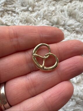 Gold‎ Tone Pretzel Pendant